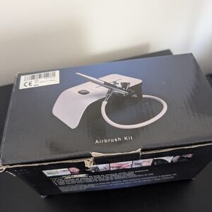 Airbrush Kit with Black and White Design